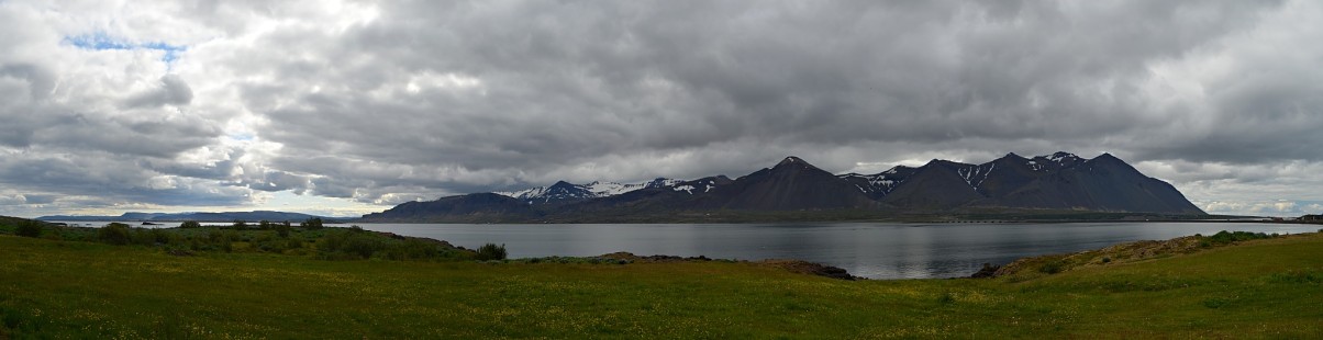 Panorama pohoří Hafnarfjall-Skarðsheiði