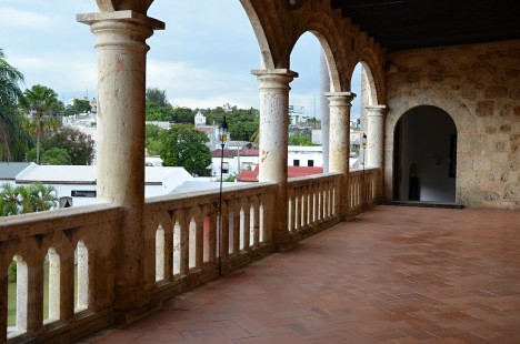 Terasa v domě Alcázar de Colón