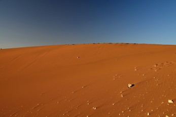 Krásně zbarvená duna ve Valle de la Luna