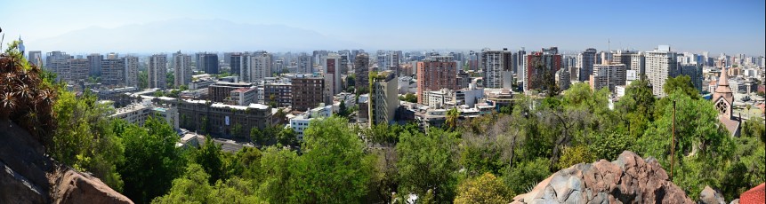 Panoramatický pohled na Santiago z kopce Santa Lucía
