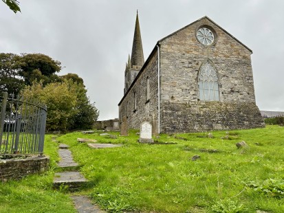 Kostel sv. Patrika z opačné strany