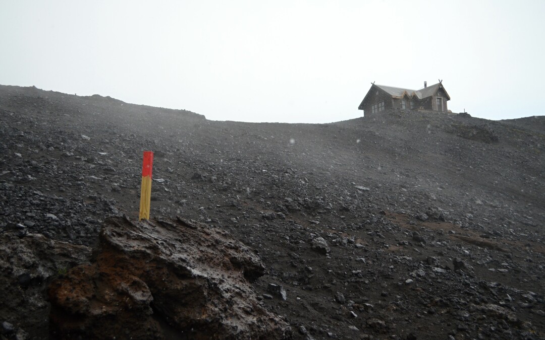 Průsmykem mezi ledovci ze Skógaru do Þórsmörku — (Skógar-Landmannalaugar, den 1.)