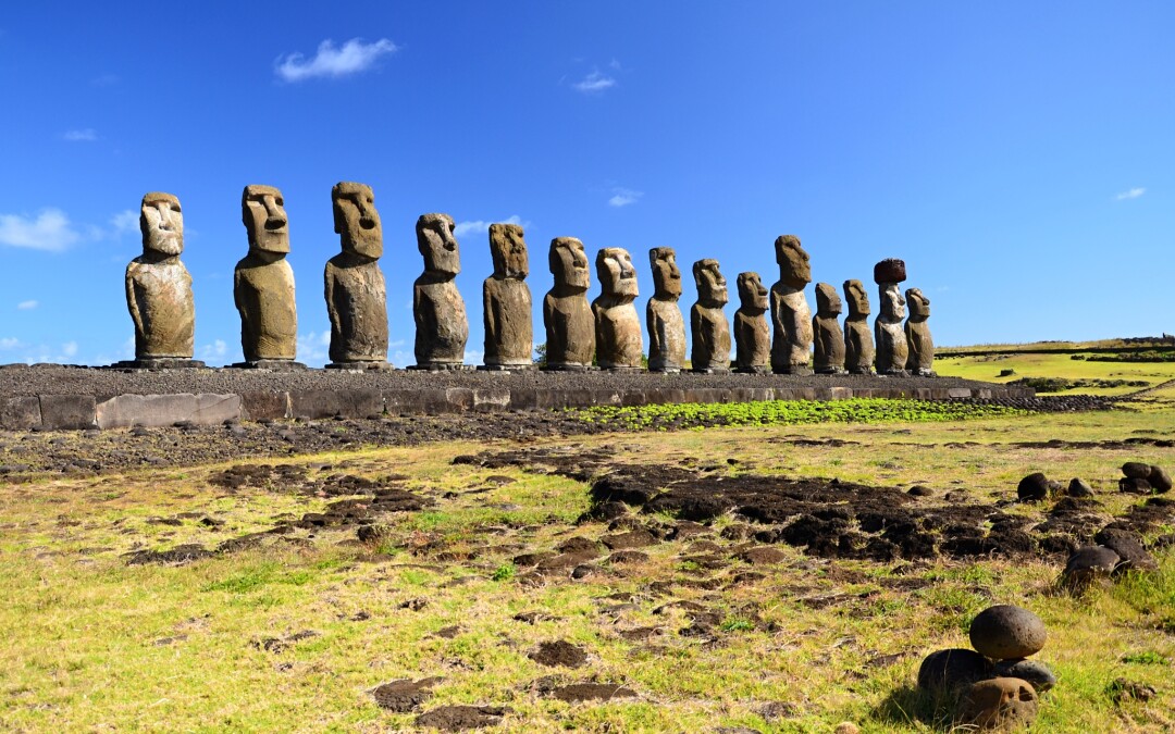 Za sochami Moai kolem Velikonočního ostrova (velký okruh)