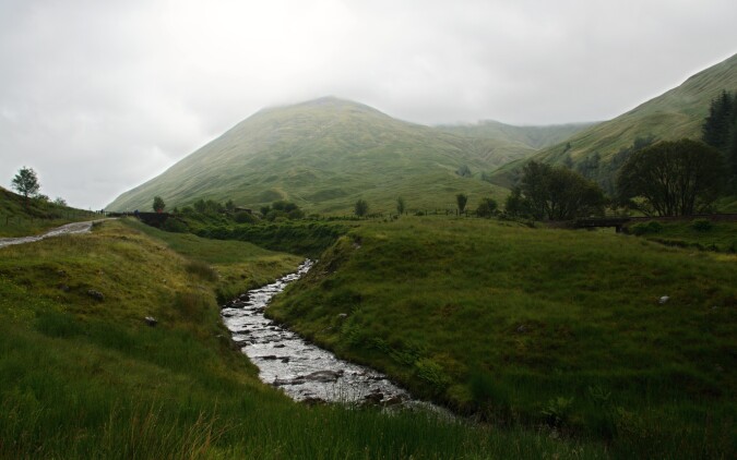 První větší kopečky na trase (Tyndrum-Kingshouse, WHW den 6.)